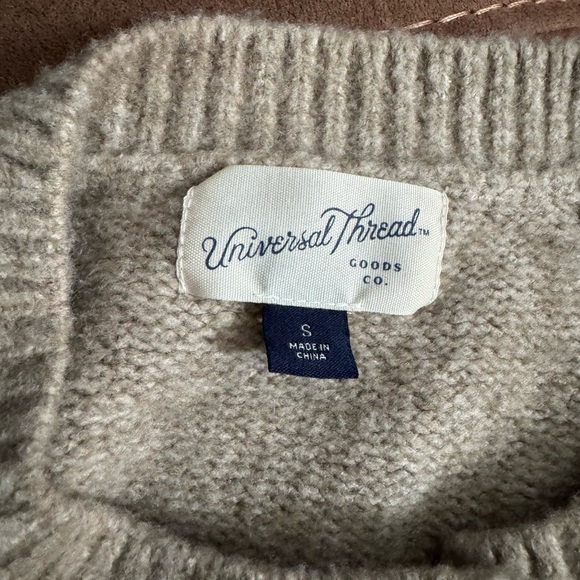 Universal Thread Women’s Beige Short Sleeve Cropped Button-Up Cardigan Size S - Picture 3 of 8